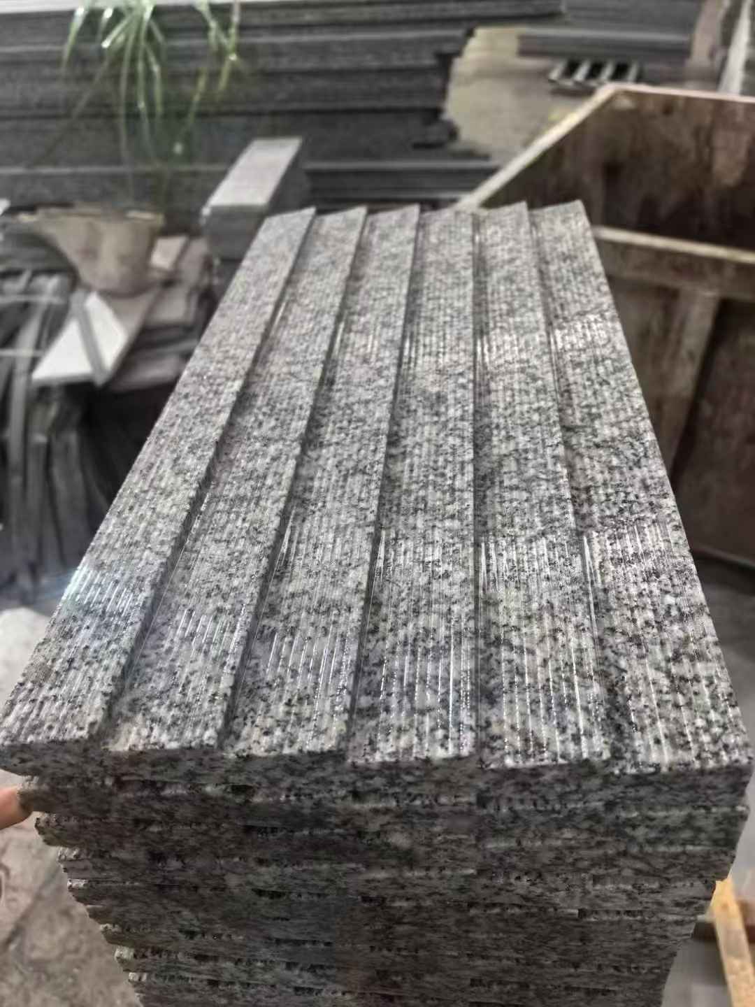 哈密 狼牙石