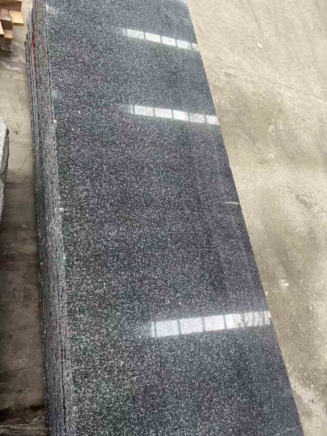 哈密 芝麻黑光面