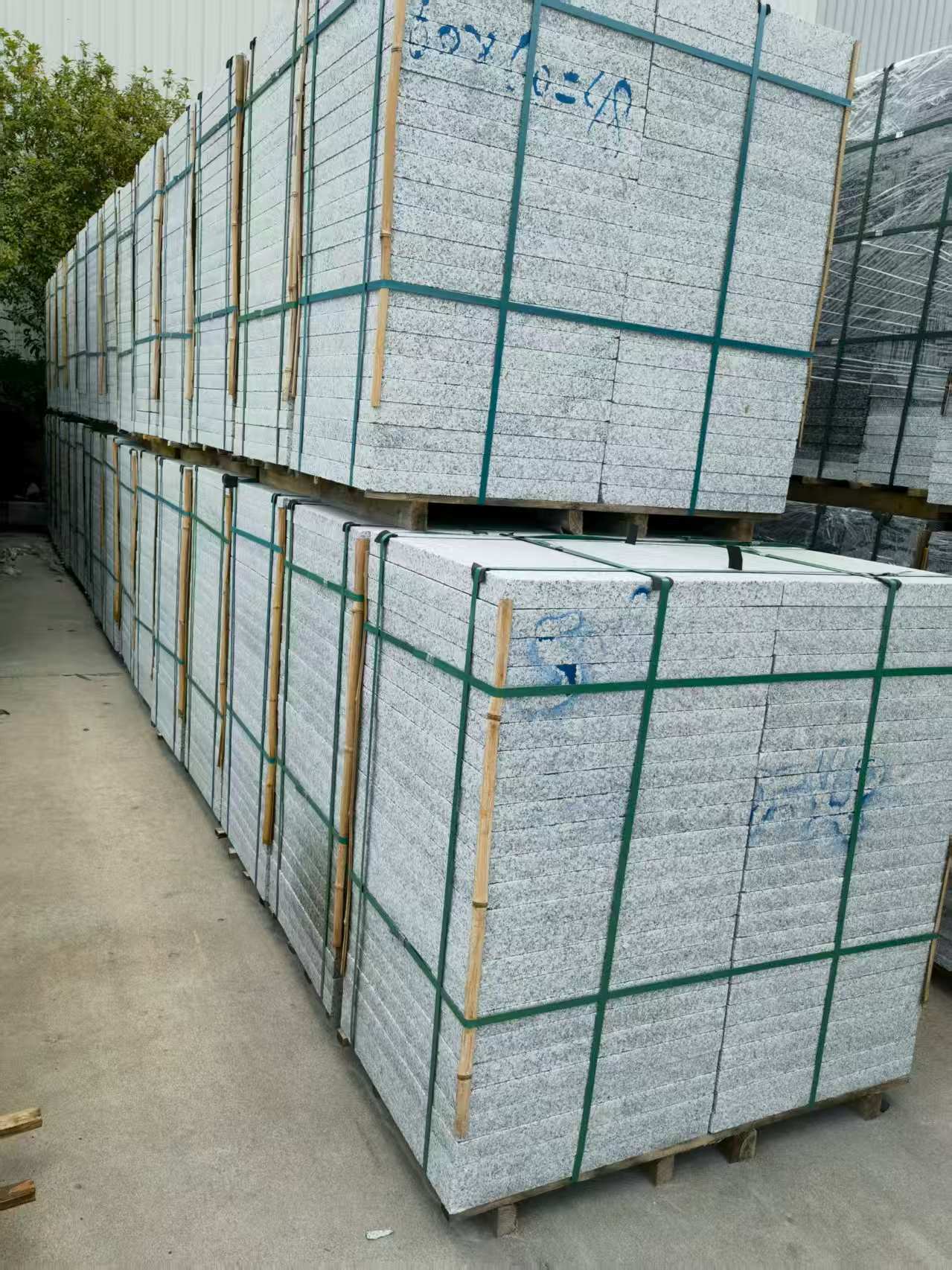 哈密 大花芙蓉白火烧成品，市政园林广场地铺石
