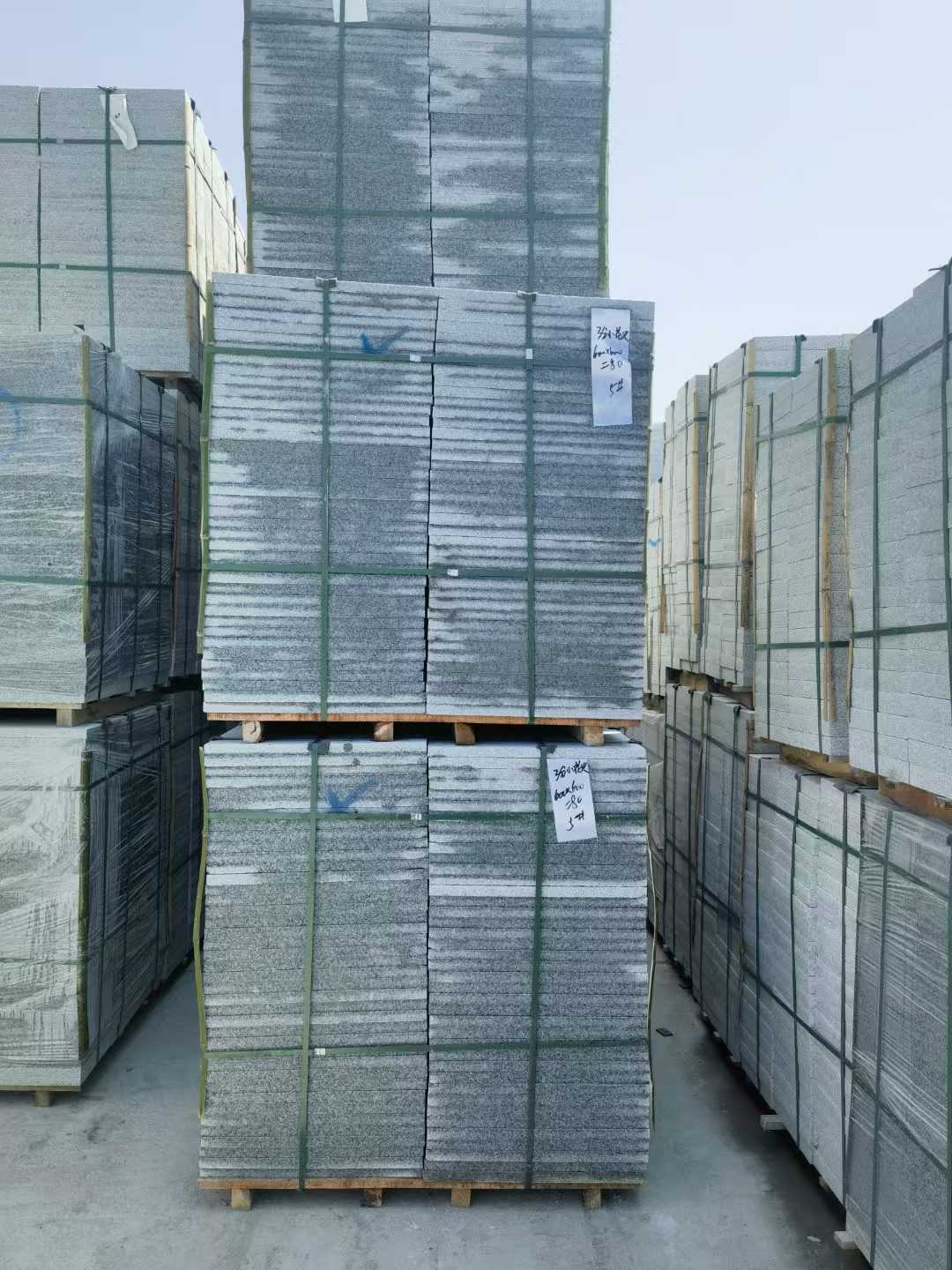 哈密芝麻白地铺成品